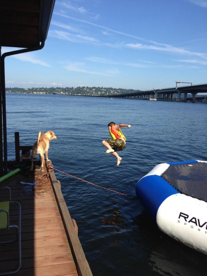 Fun Waterfront Home W/ Boat, Kayaks -Central Seattle! Kültér fotó